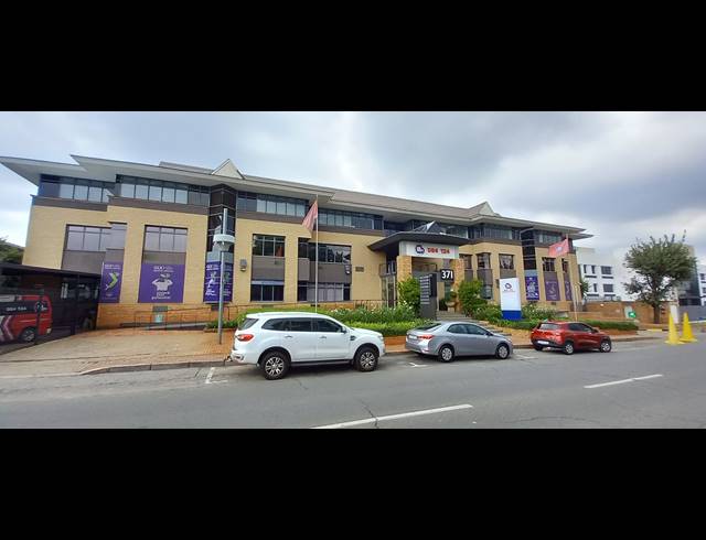 300M² OFFICE TO LET IN EDENBURG